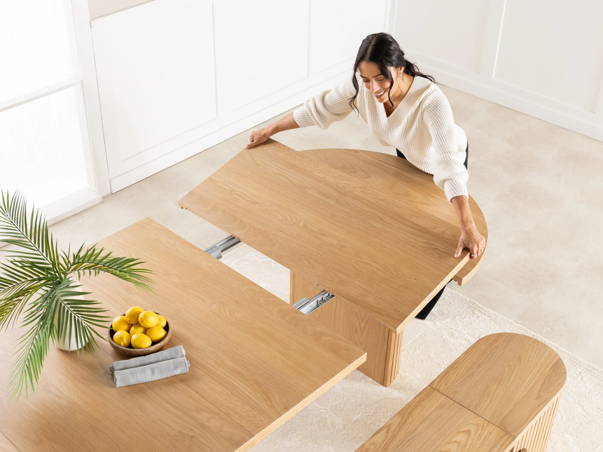 Round Dining Set - The Family - Image 18