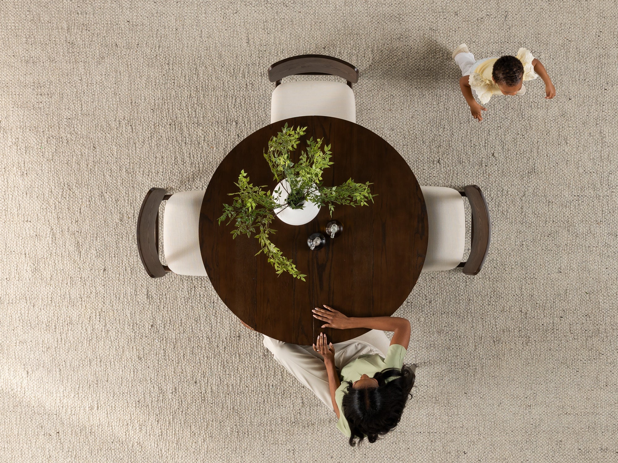 Round Dining Set - The Family - Image 45